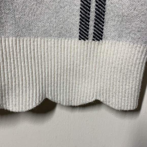 Market & Spruce Windowpane Graphic Scalloped Sweater, S - Picture 4 of 8